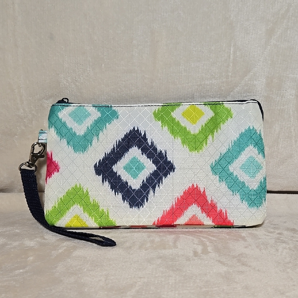 NWT Thirty-one Easy Going Wristlet